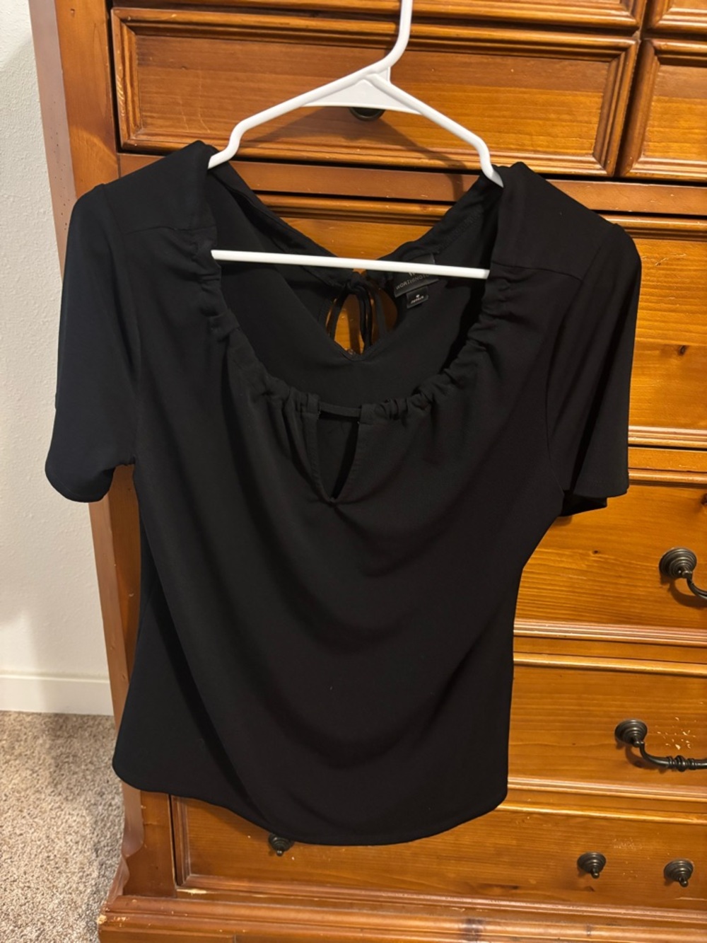 Worthington Black Short Sleeve Top with Keyhole Back